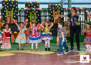 ARRAIÁ DO COLÉGIO FÊNIX