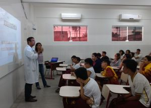 Palestra com a Psicóloga Rejane e o Prof. Sales sobre a adolescência.