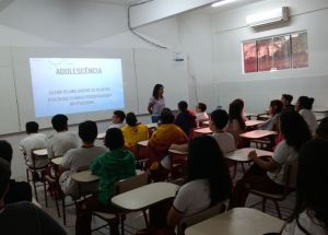 Palestra com a Psicóloga Rejane e o Prof. Sales sobre a adolescência.