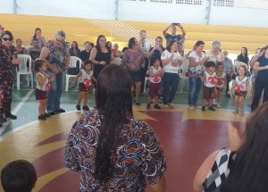 COMEMORAÇÃO DO DIA DO VOVÔ E DA VOVÓ